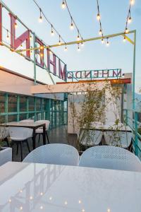 Mhendo Hotel & Studio Suites