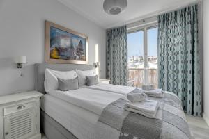 Toskania Light & Spacious Family Stay with parking by Lion Apartments Sopot