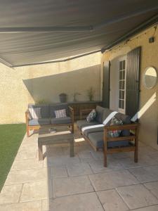 Beautiful family house with garden and pool in a quiet area
