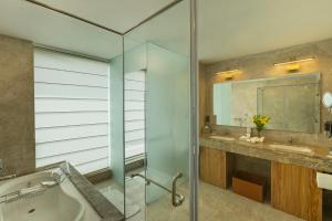 ExpoInn Suites and Convention