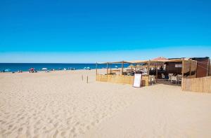 Casa en El Portil - 3-Bedroom Holiday Home including Paddle Tennis and Pool Near Golf Course