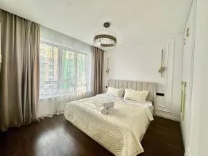 Family Deluxe Spot - (( Malaya Stantsiya ))