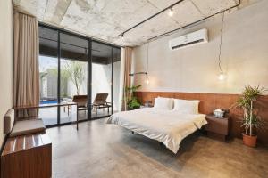 Portal Chalets With Private Pool - AlQirwan