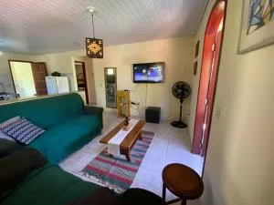 Casa na Vila de Lumiar perto poço de rio wi-fi Próximo ao Centro - Lumiar