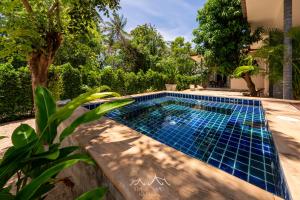 Sun & Sand Bungalows