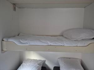 Campings Mobil-Home N 17 : photos des chambres