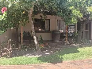 Self-Catering Cottage - Kuilsrivier