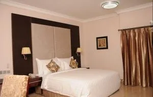 Sona-Gold Chelsea Hotel - Wuse