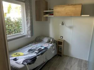 Maisons de vacances Bungalow confortable a Saint-Brevin-les-Pins avec piscine, 40 m² : photos des chambres