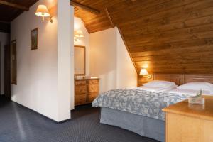 Double Room with Extra Bed room in Czarny Potok