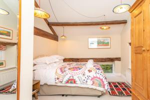 The Wells by Birch Stays