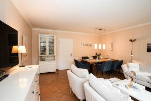 Haushälfte Stranddiestel