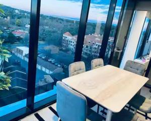 2BR-2BR-2Cars -CBD-Pool-sleeps 6