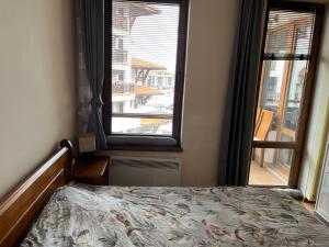 Ski Zone at Gondola, Warm and Cosy, WiFi, AC, Netflix, Perfect One Bedroom appartment, Beautiful View