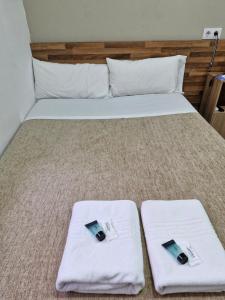 Double Room with Shared Bathroom room in Hostal Elkano