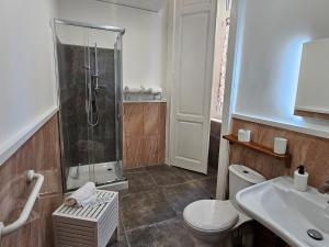 Chambre Triple avec Salle de Bains Privative