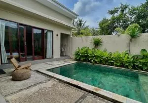2BR Home with Private Pool in Kuta - Praya