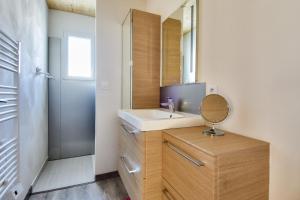 Maisons de vacances Jolie maison a l-Epine avec jardin pour 8 personnes : photos des chambres