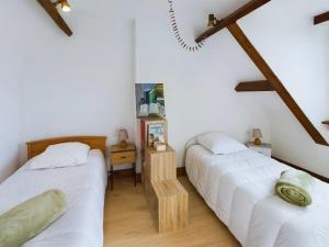 Maisons de vacances Charmante maison avec jardin pour 4, Penmarch : photos des chambres