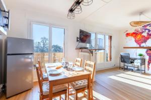Appartements Le Chalet - GARE 3 min - PARIS 20 min - DISNEY 25 min - Lumineux & Chaleureux - Free WIFI : photos des chambres