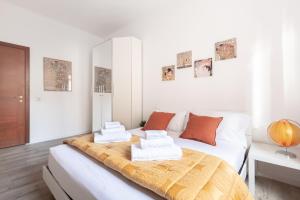 8 min to center - 400mt to MetroA, 4-6 pax, 2 bathrooms