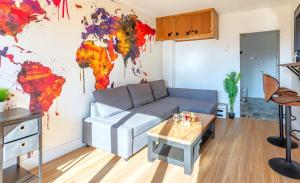 Appartements Le Chalet - GARE 3 min - PARIS 20 min - DISNEY 25 min - Lumineux & Chaleureux - Free WIFI : photos des chambres