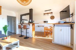 Appartements Le Chalet - GARE 3 min - PARIS 20 min - DISNEY 25 min - Lumineux & Chaleureux - Free WIFI : photos des chambres