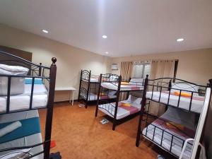 M3 Spacious Family Apartment Transient House 10pax near SPMC and SM Lanang