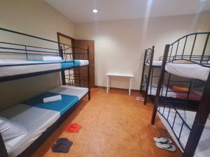 M3 Spacious Family Apartment Transient House 10pax near SPMC and SM Lanang
