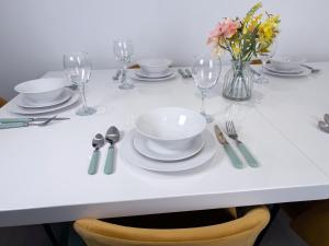 Wellesley House 5BR Entire Home