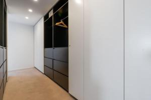 Modern 3BR Home 5 mins away from Parliament House - Hosted by Canstay