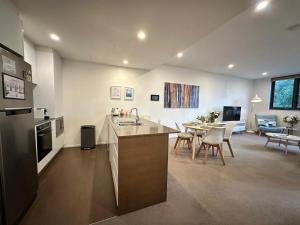 Cosy getaway in the Heart of Braddon - Hosted by Canstay
