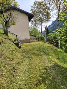 Azzone Cascina nel verde