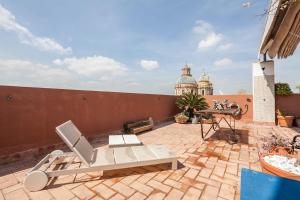 PENTHOUSE IN RESTORED c19TH HOME