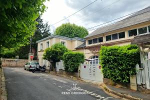 The Wall City Center Terrace & Parking 4 Guests