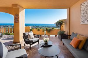 Deluxe 2-Bedroom with Breathtaking Views