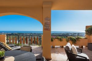 Deluxe 2-Bedroom with Breathtaking Views