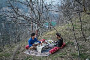 SaffronStays Bagh Kufri - A-frame luxury villa with balconies, restaurant, orchard walks & valley-view attics