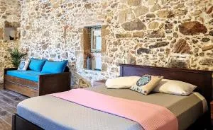 The Stone House of Iakovos - Kharkhalianá