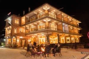 Hotel Chautari pvt ltd - Tempāthāng