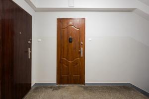 Solec Royal Blue Studio by BookingHost