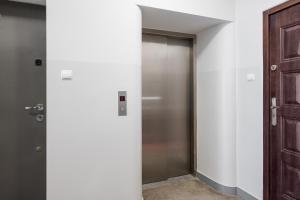 Solec Royal Blue Studio by BookingHost