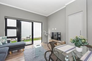 Easy Stay -The Monroe