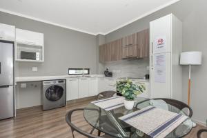 Easy Stay -The Monroe