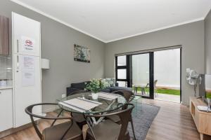 Easy Stay -The Monroe