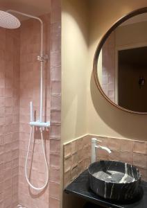 Lovely studio in the heart of Montmartre