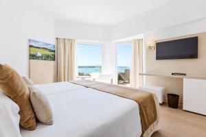 Double or Twin Room with Side Sea View room in Pure Salt Garonda - Adults Only