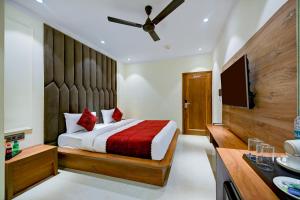 Hotel Surya Plaza Near New Delhi Railway Station and Connaught Place
