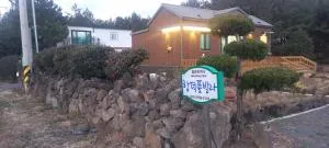 Hamdeok Poolvilla Pension Lamborghini - Hamdŏng-ni