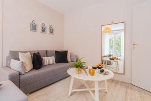 Les Capitouls - avec entrée autonome, clim neuve, jardin, parking privé & sa piscine ! -